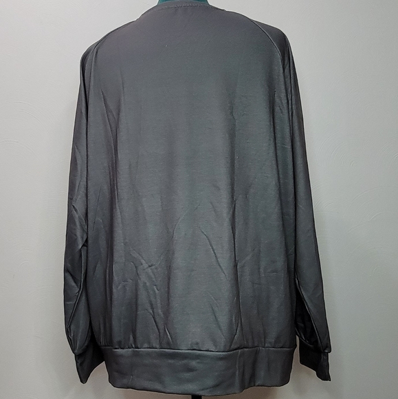 NWOT Women's Christmas Shirt - Picture 2 of 3